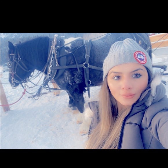 Meet your Posher, Nazia - Picture 1 of 1